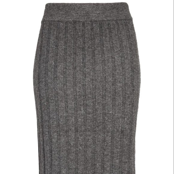 Halogen Dresses & Skirts - Halogen Ribbed Sweater Pencil Skirt Knee Length Grey Heather NEW $79